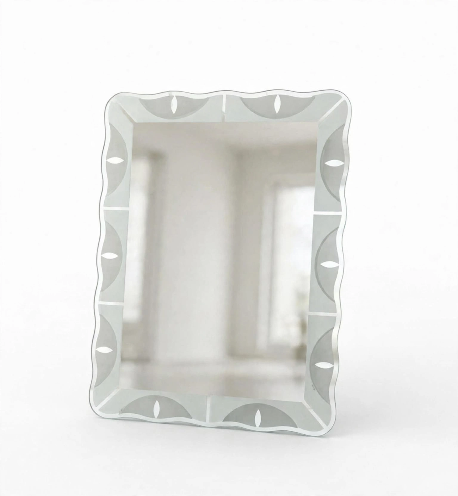 Venus Royal wavy Frame Mirror